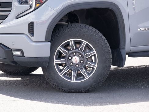 Used 2024 GMC Sierra 1500 AT4 w/ Technology Package AWD/4WD image 26
