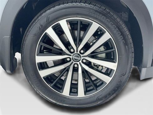 Used 2025 Nissan Pathfinder Platinum image 55