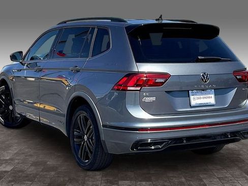 Used 2022 Volkswagen Tiguan SE R-Line AWD/4WD image 12