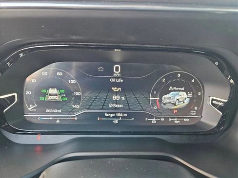 Used 2022 GMC Yukon Denali w/ Denali Premium Package image 12