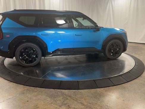 New 2026 Kia EV9 Land w/ Nightfall Edition Package image 9