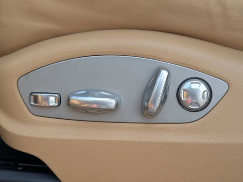 Used 2018 Porsche Macan image 11