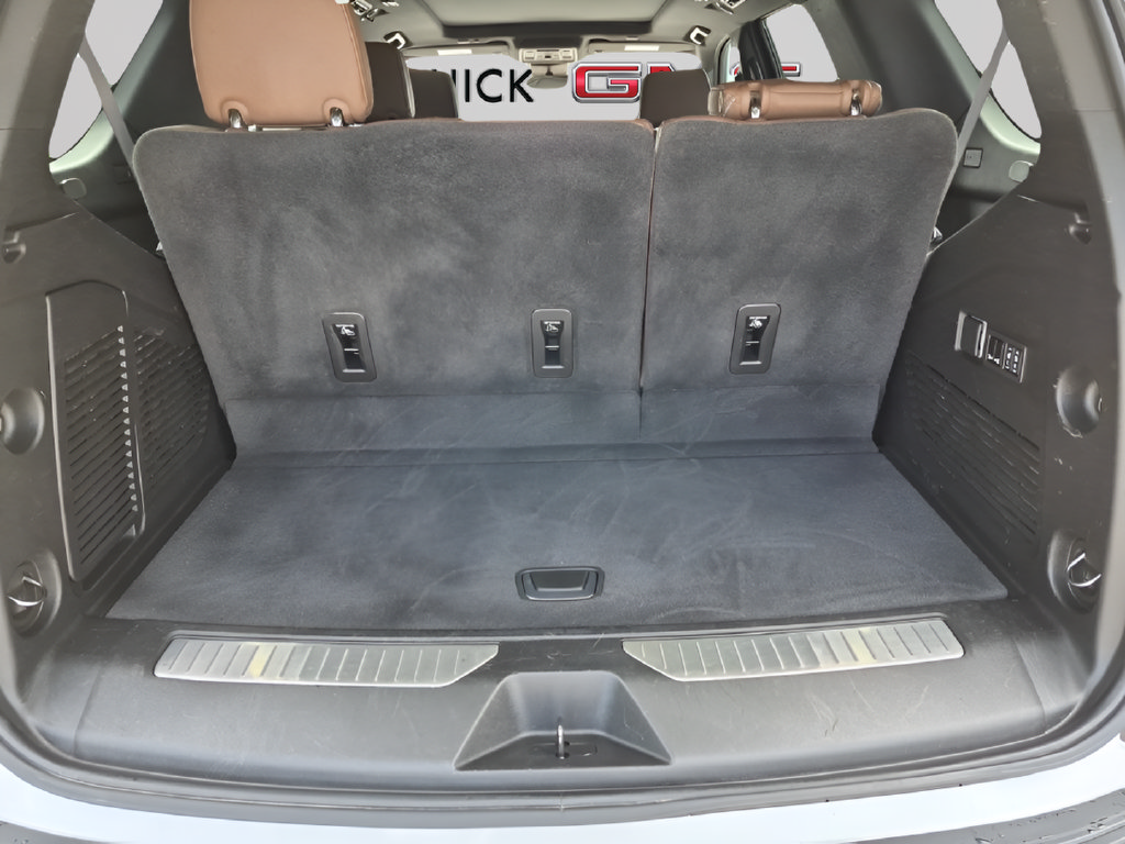 Used 2024 Chevrolet Tahoe High Country RWD image 38
