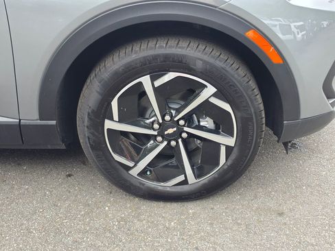 New 2026 Chevrolet Equinox EV LT AWD/4WD image 9