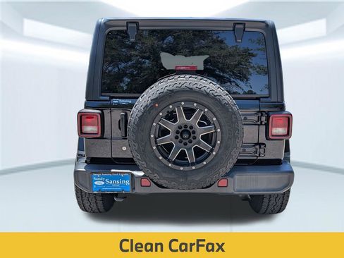 Used 2020 Jeep Wrangler Unlimited Sahara AWD/4WD image 5