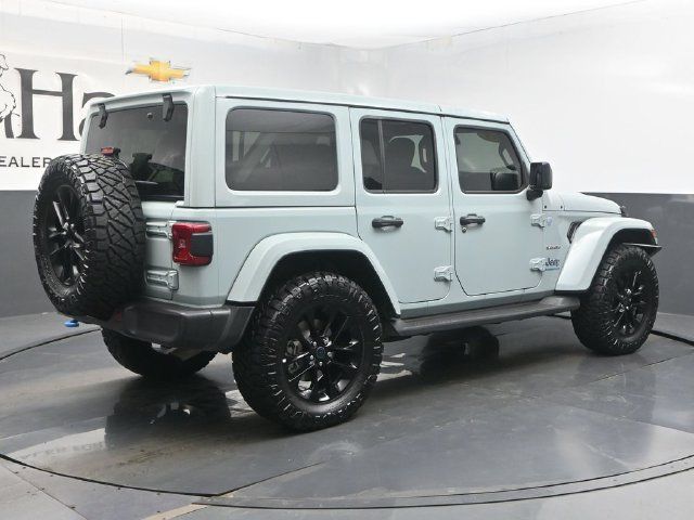 Used 2024 Jeep Wrangler Unlimited Sahara w/ Technology Group AWD/4WD image 55