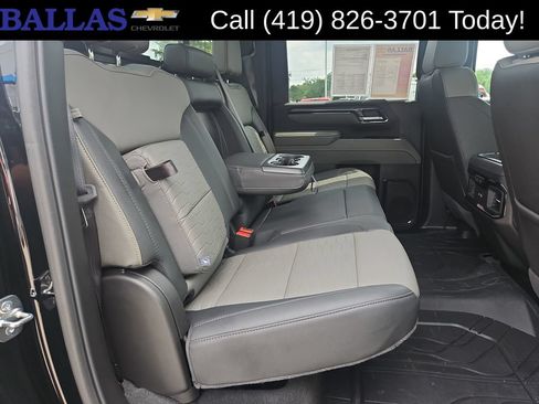 Certified 2025 Chevrolet Silverado 2500 ZR2 AWD/4WD image 27