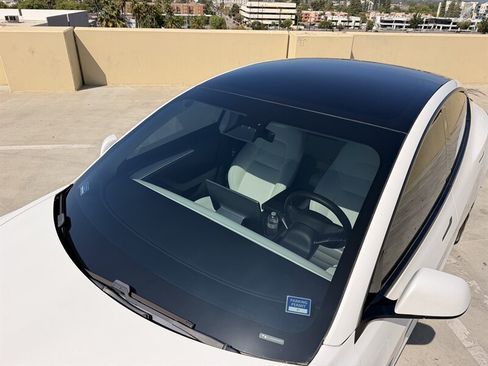 Used 2021 Tesla Model 3 Performance AWD/4WD image 15