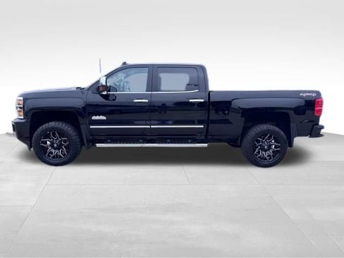 Used 2016 Chevrolet Silverado 2500 High Country w/ Duramax Plus Package AWD/4WD image 2