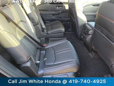 New 2025 Honda Pilot TrailSport image 19