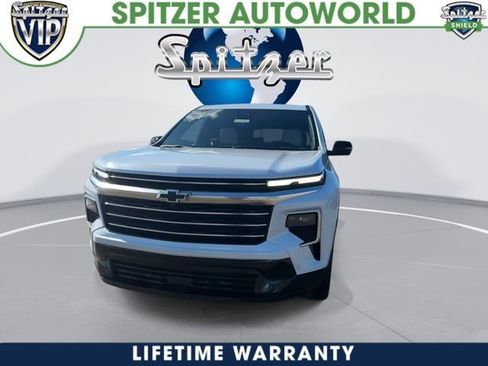 New 2026 Chevrolet Traverse High Country w/ LPO, Floor Liner Package image 3