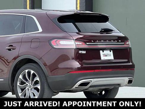 Used 2022 Lincoln Nautilus Reserve FWD image 3