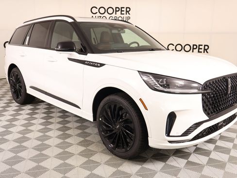 New 2026 Lincoln Aviator Reserve AWD/4WD image 1