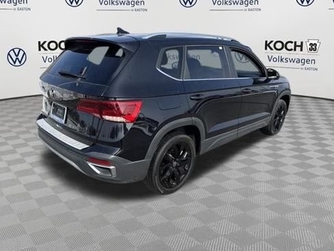 Used 2023 Volkswagen Taos SE w/ Panoramic Sunroof Package image 8