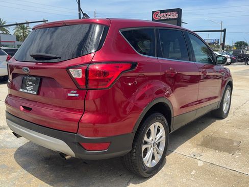 Used 2019 Ford Escape SE AWD/4WD image 5