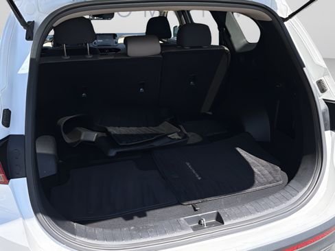 Used 2023 Hyundai Santa Fe SE FWD image 9