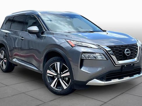 Used 2023 Nissan Rogue Platinum w/ Platinum Premium Package FWD image 3