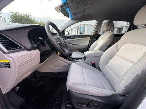 Used 2017 Hyundai Tucson SE image 12
