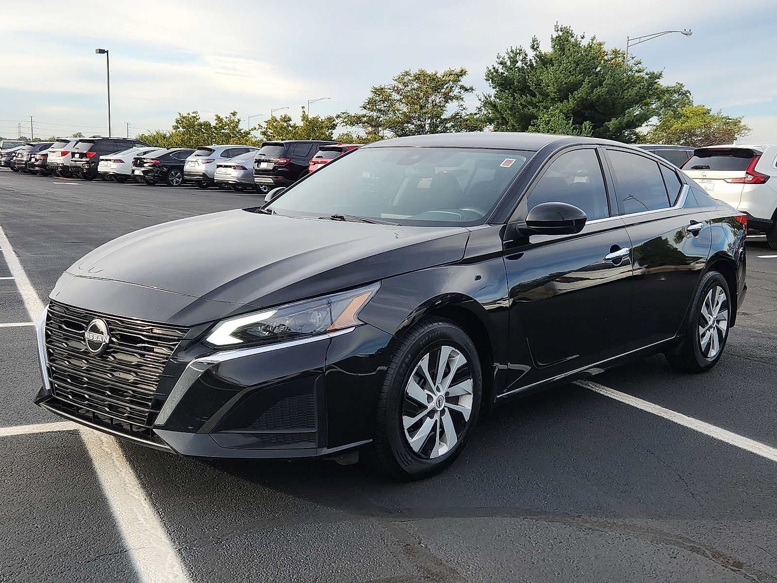 Used 2023 Nissan Altima 2.5 S FWD image 3