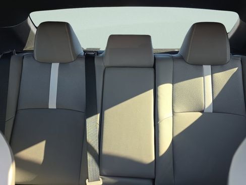 Used 2025 Toyota Camry SE w/ Convenience Package FWD image 10