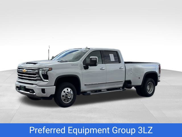 Certified 2026 Chevrolet Silverado 3500 High Country w/ Technology Package AWD/4WD image 1