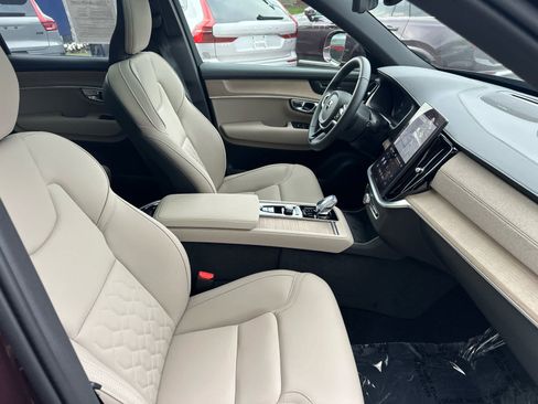 Used 2025 Volvo XC90 T8 Plus AWD/4WD image 46
