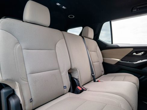 Certified 2024 Chevrolet Traverse LS AWD/4WD image 32