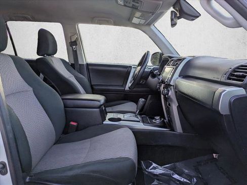 Used 2022 Toyota 4Runner SR5 AWD/4WD image 19