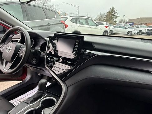 Used 2021 Toyota Camry LE FWD image 12