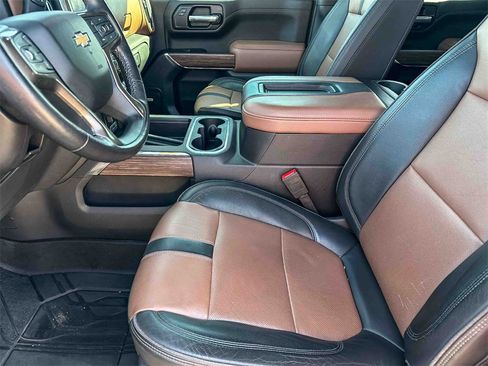 Used 2021 Chevrolet Silverado 1500 High Country image 13