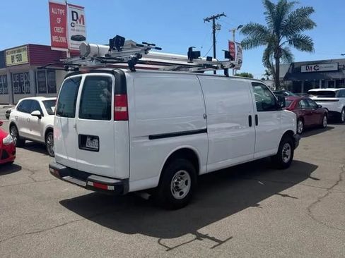 Used 2012 Chevrolet Express 2500 RWD image 3