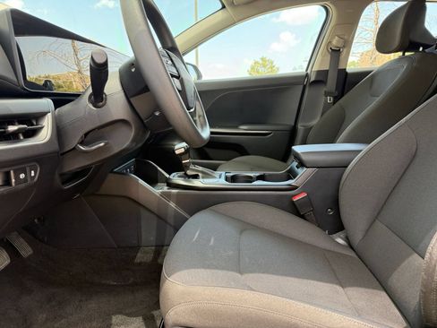 Used 2026 Kia K4 FWD image 28