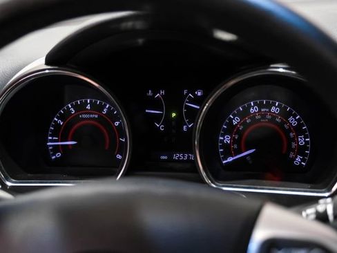 Used 2013 Toyota Highlander Limited image 24