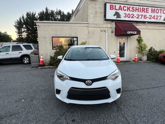 Used 2016 Toyota Corolla LE FWD image 2