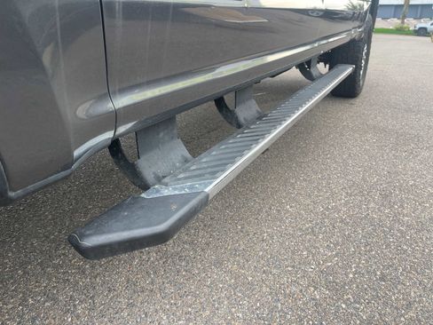 Used 2017 Ford F250 Lariat w/ Lariat Value Package image 11