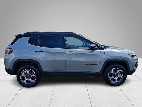 Used 2022 Jeep Compass Trailhawk AWD/4WD image 8