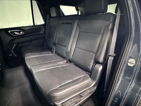 Used 2021 Chevrolet Tahoe Z71 w/ Luxury Package AWD/4WD image 28