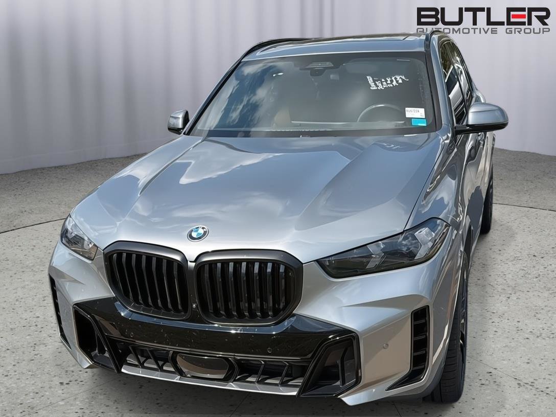 Used 2025 BMW X5 sDrive40i w/ M Sport Package RWD image 3
