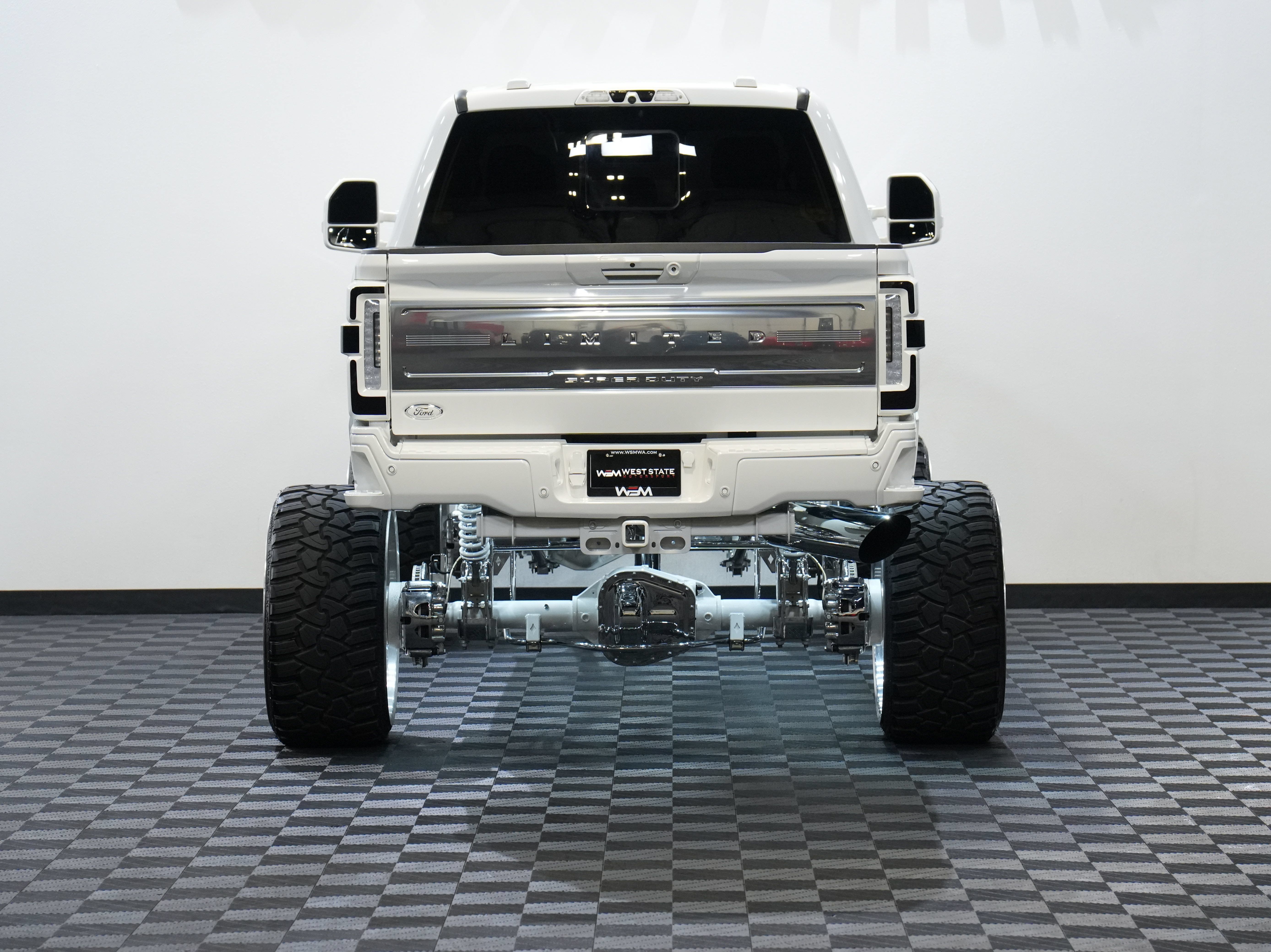 Used 2024 Ford F350 Limited AWD/4WD image 7