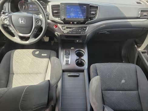 Used 2023 Honda Ridgeline Sport image 8