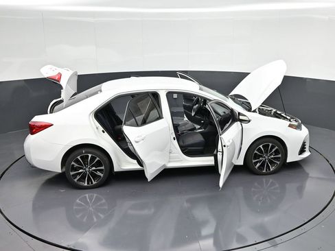 Used 2019 Toyota Corolla SE FWD image 38
