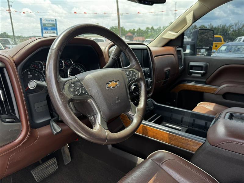 Used 2015 Chevrolet Silverado 1500 High Country w/ High Country Premium Package AWD/4WD image 27