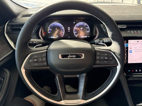 New 2026 Jeep Grand Cherokee Altitude RWD image 18