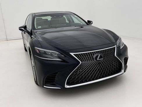 Used 2018 Lexus LS 500 AWD image 3