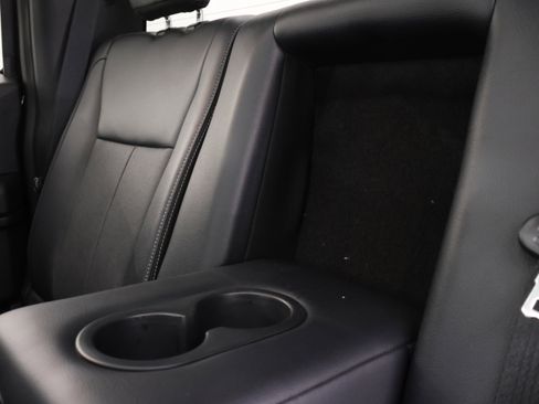 Used 2022 Ford F350 Lariat w/ Black Appearance Package AWD/4WD image 43
