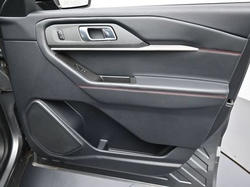 Certified 2025 Ford Explorer ST-Line AWD/4WD image 33