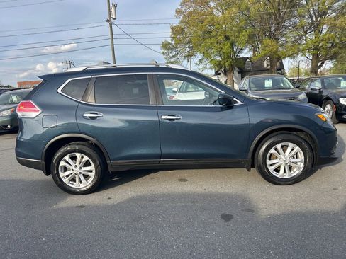 Used 2016 Nissan Rogue SV w/ SV Premium Package image 4