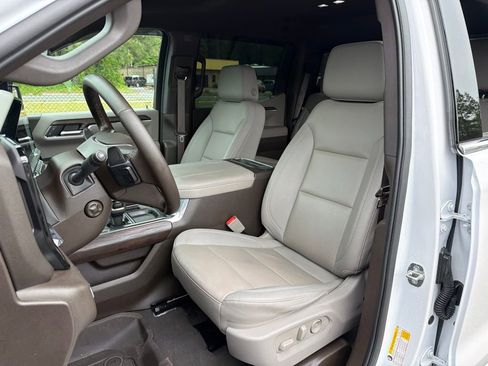 Used 2024 GMC Sierra 1500 SLT w/ SLT Premium Plus Package AWD/4WD image 18