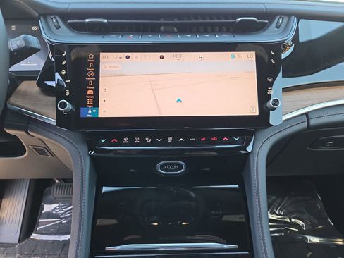 New 2026 Jeep Grand Cherokee L Summit AWD/4WD image 24