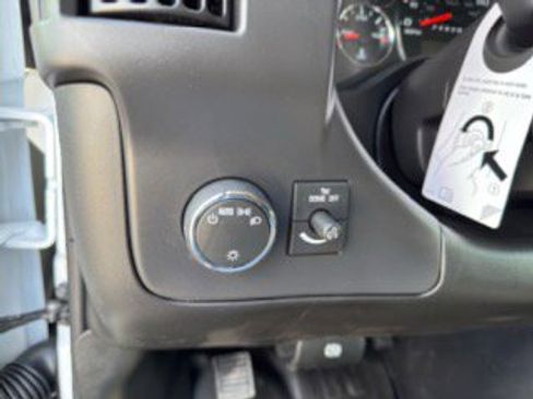 New 2025 Chevrolet Express 3500 LS image 14